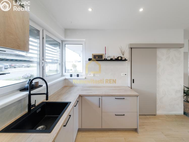 Prodej rodinného domu Šenov, Do Dědiny č. 10