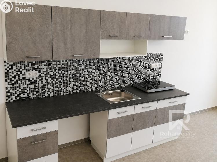 Pronájem bytu 2+KK Praha, Luštěnická č. 1