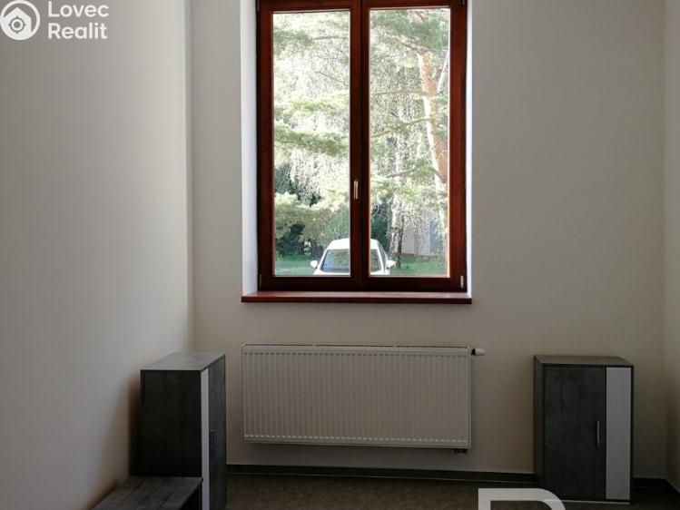 Pronájem bytu 2+KK Praha, Luštěnická č. 3