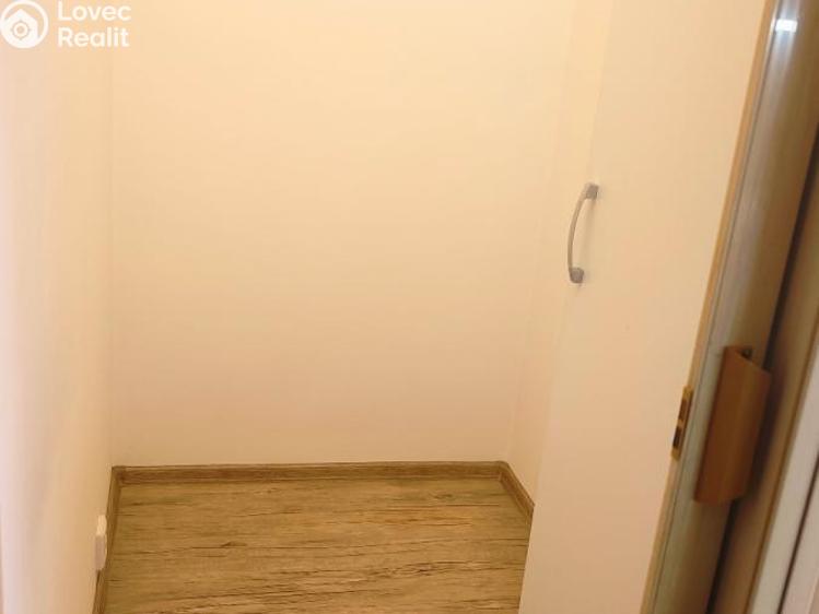 Prodej bytu 3+1 Chomutov, Tomáše ze Štítného 4212 č. 8