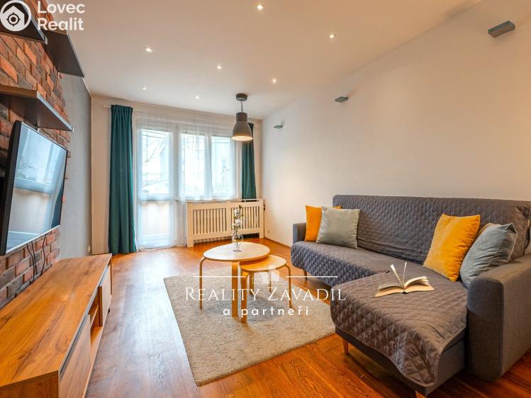 Pronájem bytu 2+1 Praha, Na vrcholu č. 8