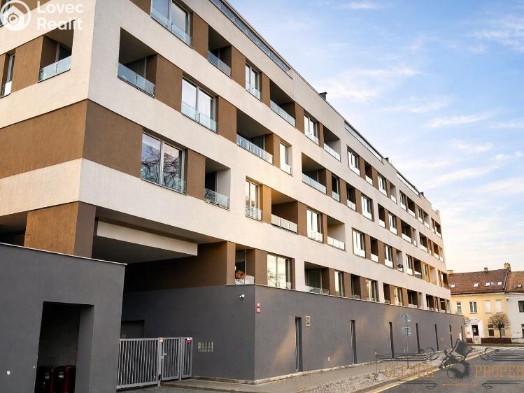 Pronájem bytu 2+KK Pardubice, Husova č. 10