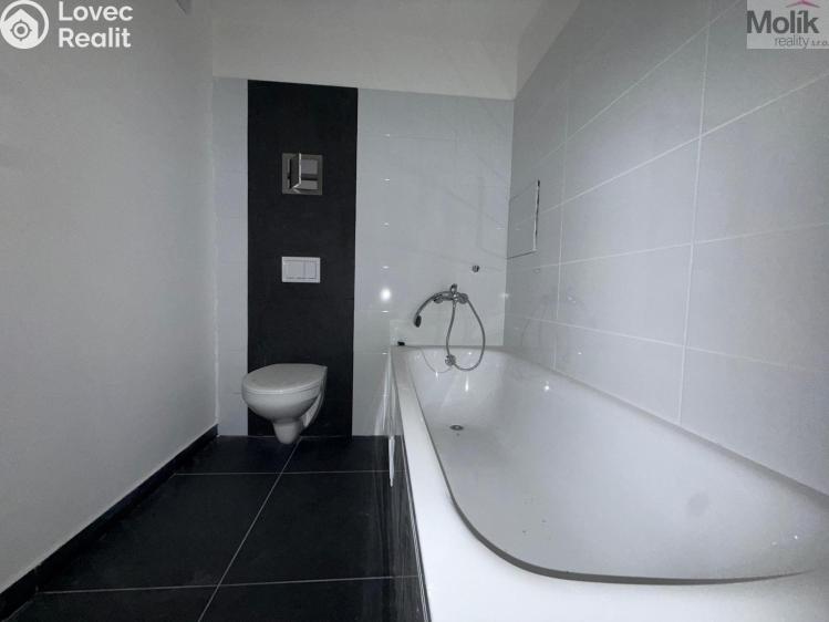 Pronájem bytu 1+KK Chomutov, Žižkovo náměstí 4796 č. 5