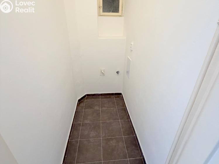 Pronájem bytu 2+1 Praha, Baranova č. 13