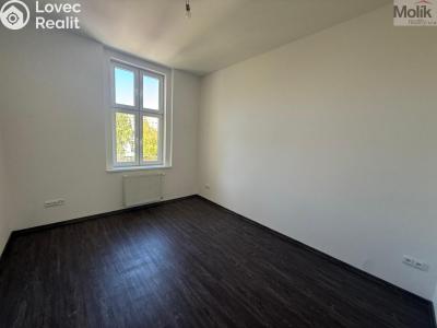 Rent apartment 2+1 Chomutov, 28. října č. 8