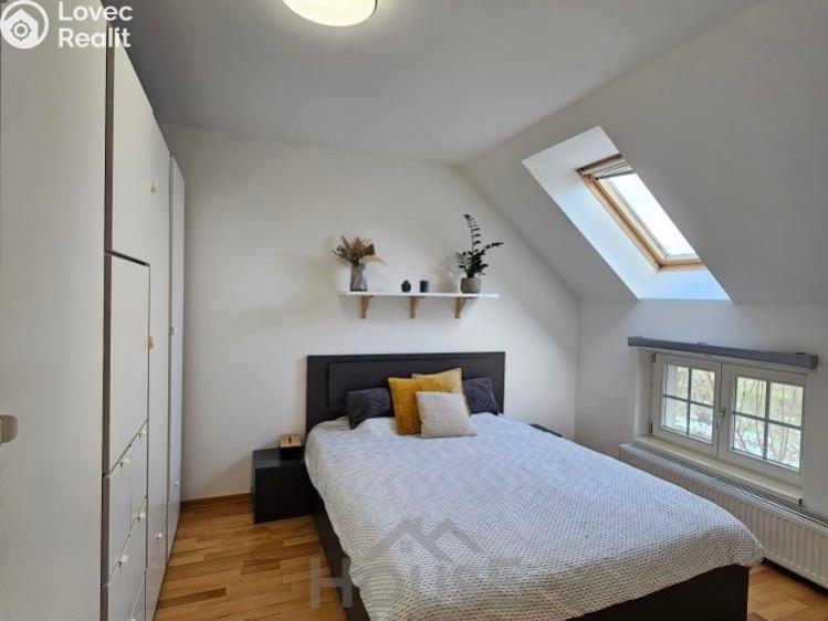 Prodej bytu 2+KK Holubice, Za Dvorem č. 5