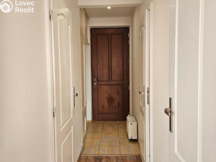 Prodej bytu 2+KK Holubice, Za Dvorem č. 10