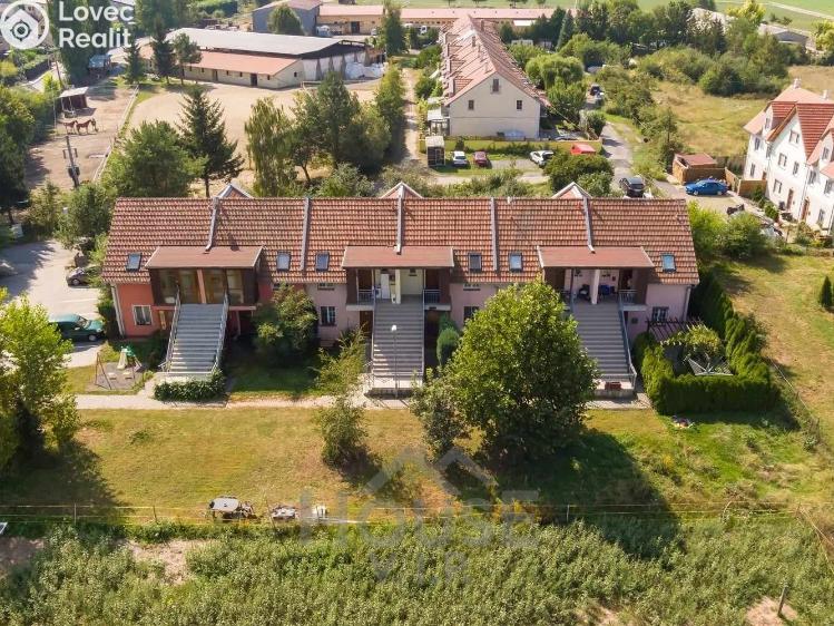 Prodej bytu 2+KK Holubice, Za Dvorem č. 13