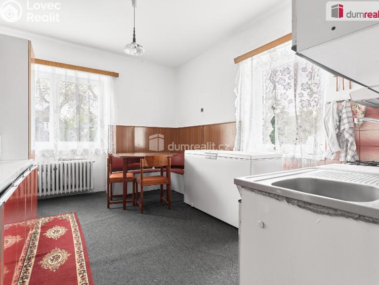 Prodej rodinného domu Plesná č. 10