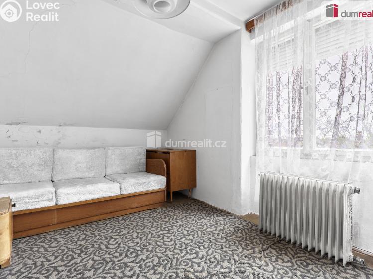 Prodej rodinného domu Plesná č. 14