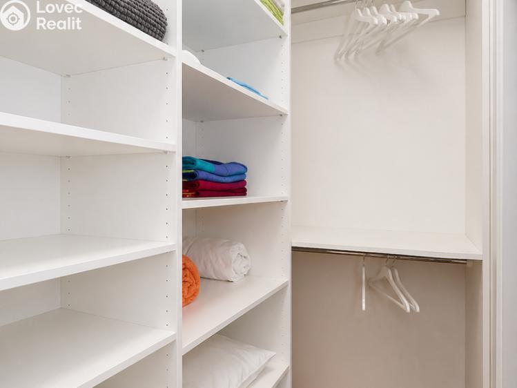 Pronájem bytu 2+KK Praha, Makedonská č. 8