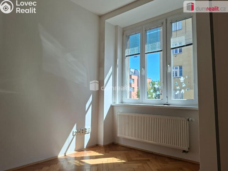 Pronájem bytu 3+KK Praha 10, Saratovská č. 21