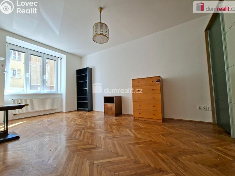 Pronájem bytu 3+KK Praha 10, Saratovská č. 27