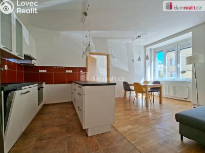 Pronájem bytu 3+KK Praha 10, Saratovská č. 1