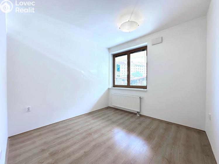 Pronájem bytu 2+KK Praha, Mojmírova 1710/15 č. 6