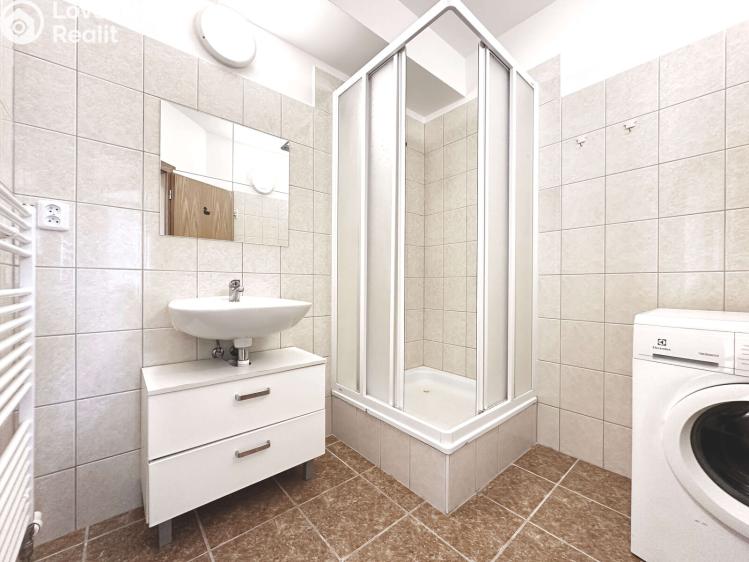 Pronájem bytu 2+KK Praha, Mojmírova 1710/15 č. 11