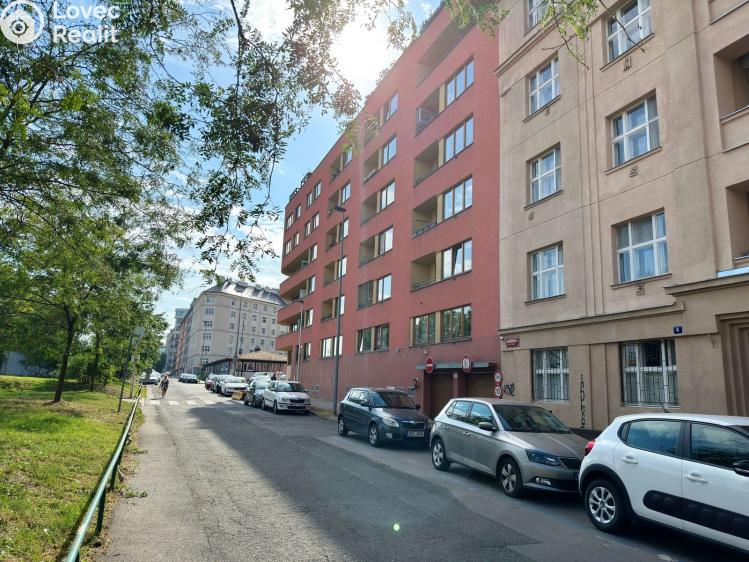 Pronájem bytu 2+KK Praha, Mojmírova 1710/15 č. 18