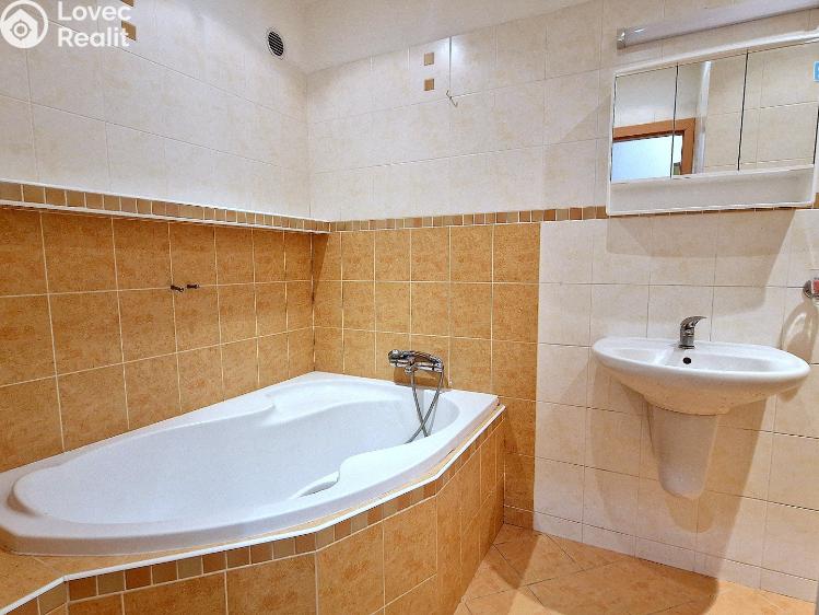 Pronájem bytu 4+1 Praha, Na Kačence č. 25