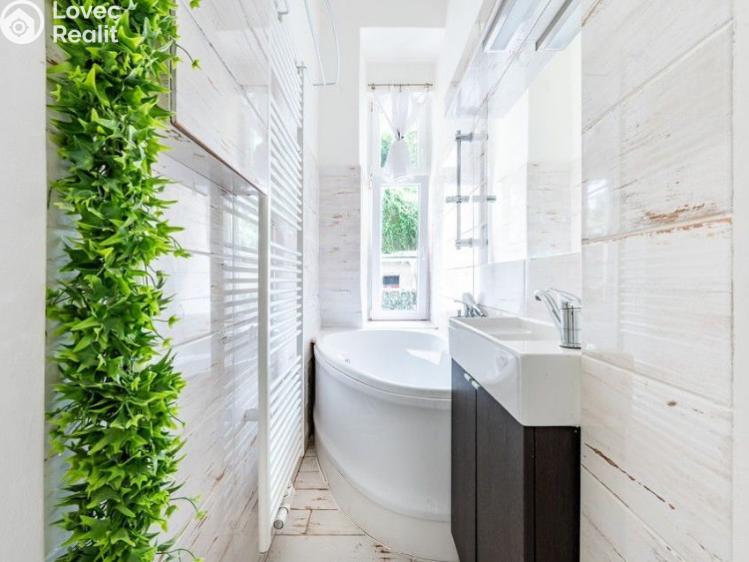 Pronájem bytu 3+1 Praha, Bělehradská č. 2