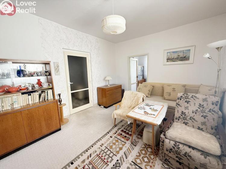 Prodej bytu 3+1 Karlovy Vary, Krymská č. 1