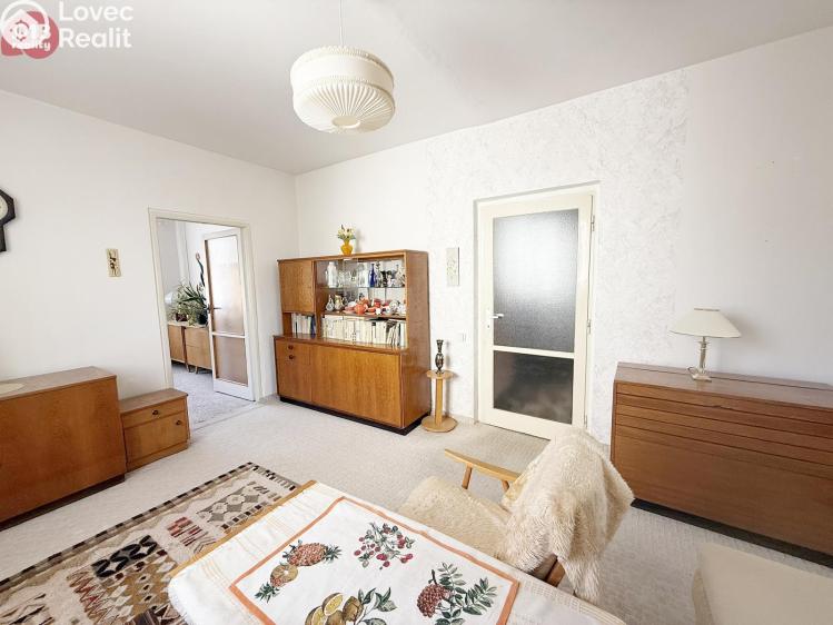 Prodej bytu 3+1 Karlovy Vary, Krymská č. 2