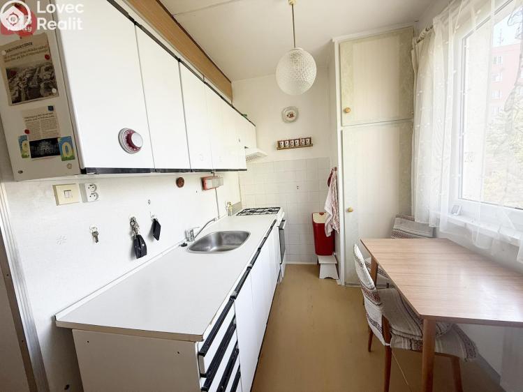 Prodej bytu 3+1 Karlovy Vary, Krymská č. 8