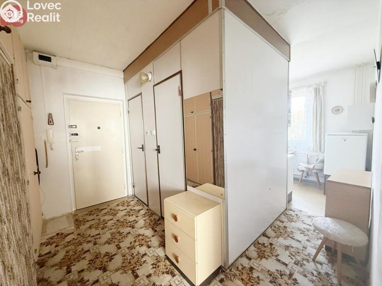 Prodej bytu 3+1 Karlovy Vary, Krymská č. 9