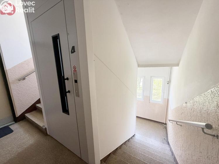 Prodej bytu 3+1 Karlovy Vary, Krymská č. 13