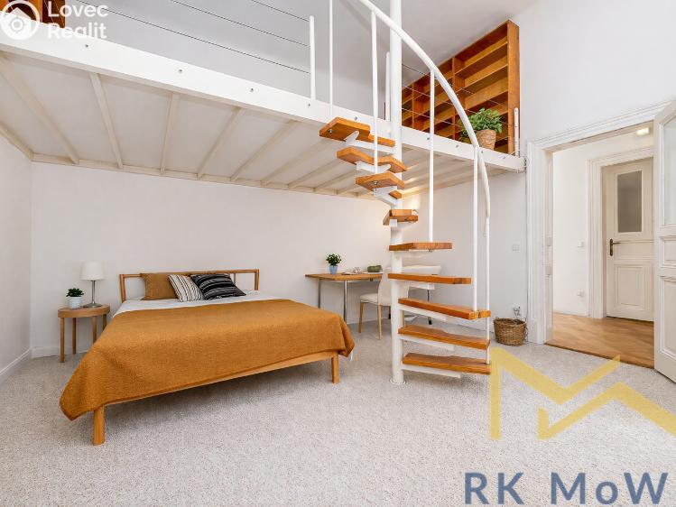 Pronájem bytu 3+1 Praha, Malostranské náměstí č. 7