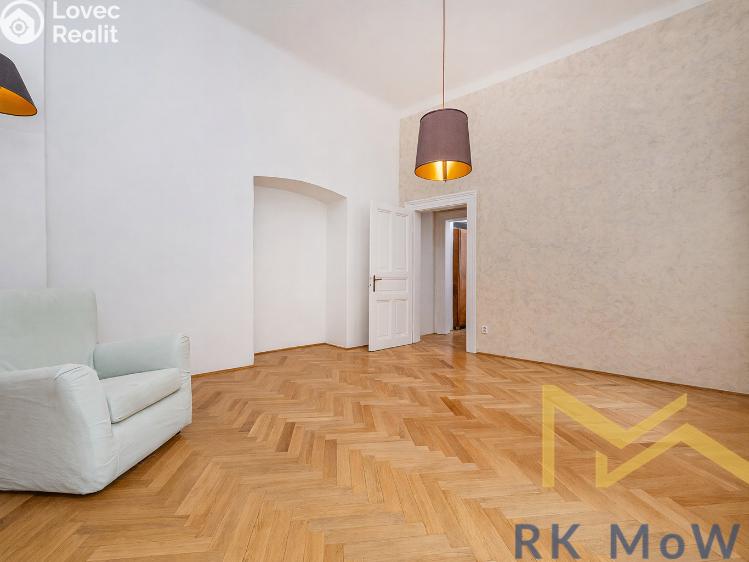 Pronájem bytu 3+1 Praha, Malostranské náměstí č. 8