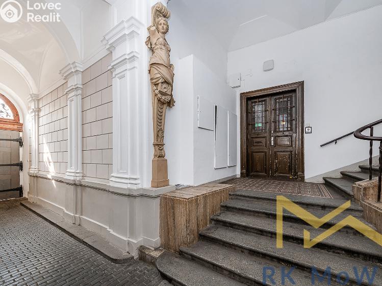 Pronájem bytu 3+1 Praha, Malostranské náměstí č. 9