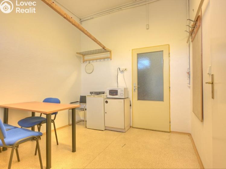 Prodej obchodního prostoru Studenec č. 12