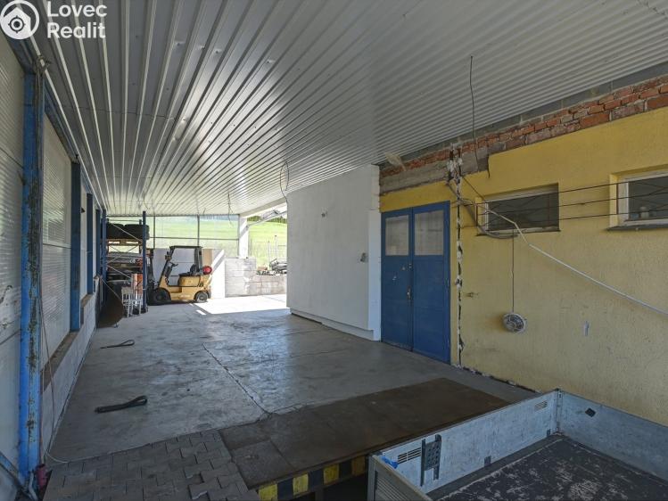 Prodej obchodního prostoru Studenec č. 17