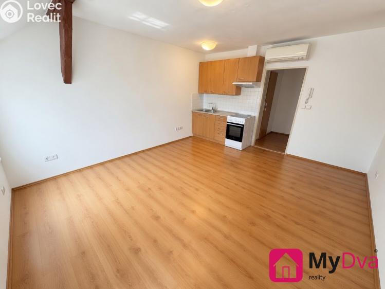 Pronájem bytu 1+KK Znojmo, Veselá č. 2