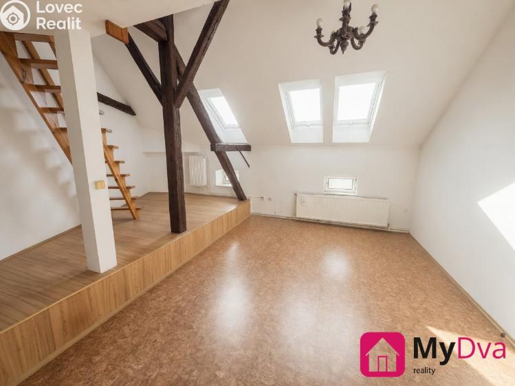 Pronájem bytu 2+KK Znojmo, Čermákova č. 1