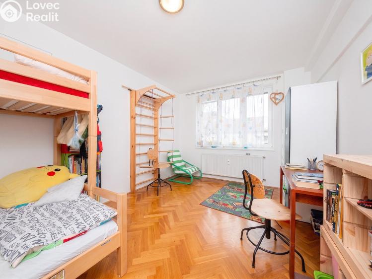 Prodej bytu 3+KK Pardubice, Benešovo náměstí 2441 č. 8