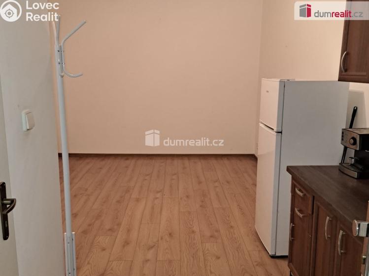 Pronájem bytu 1+KK Praha-Velká Chuchle, Starochuchelská č. 2