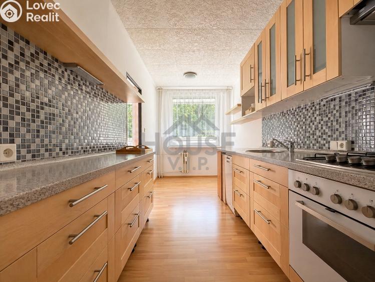 Prodej bytu 3+1 Praha, Ohradní č. 7