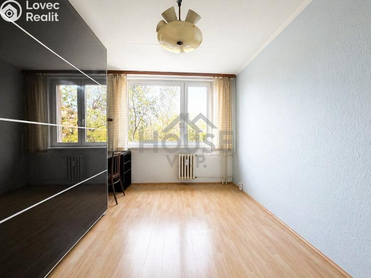 Sale apartment 3+1 Praha, Ohradní č. 1