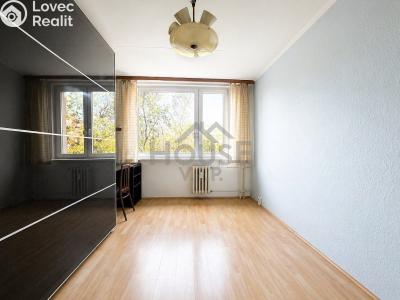 Sale apartment 3+1 Praha, Ohradní č. 1
