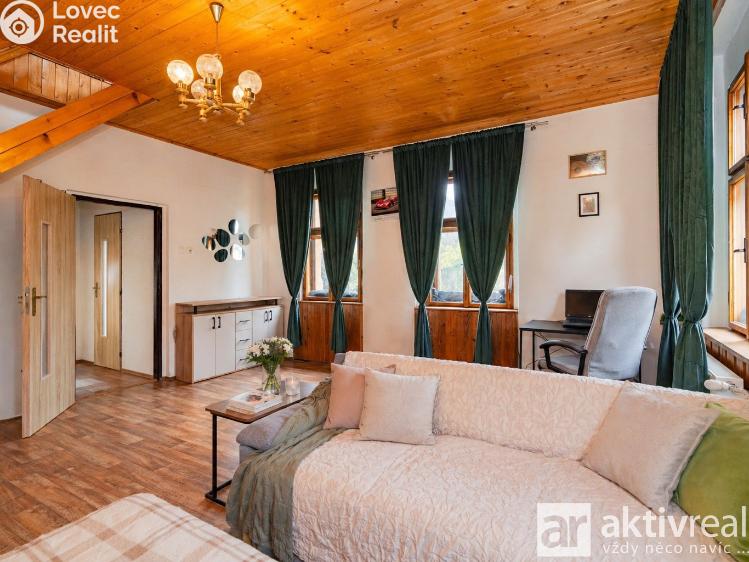 Prodej rodinného domu Dolní Zálezly, Mírové náměstí č. 4