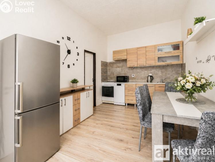 Prodej rodinného domu Dolní Zálezly, Mírové náměstí č. 10