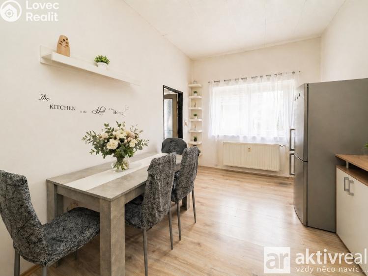 Prodej rodinného domu Dolní Zálezly, Mírové náměstí č. 11