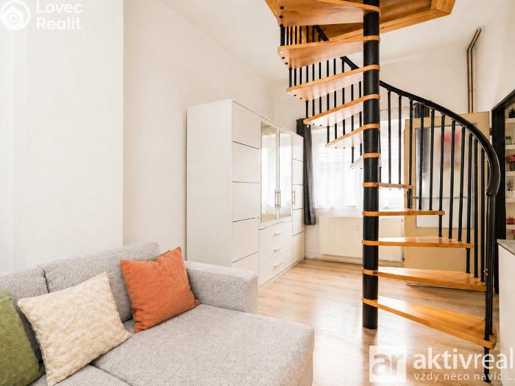 Prodej rodinného domu Dolní Zálezly, Mírové náměstí č. 13