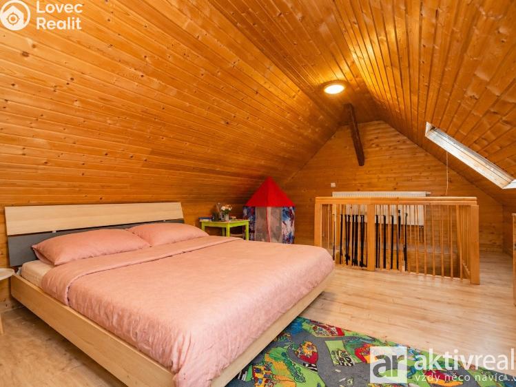 Prodej rodinného domu Dolní Zálezly, Mírové náměstí č. 14