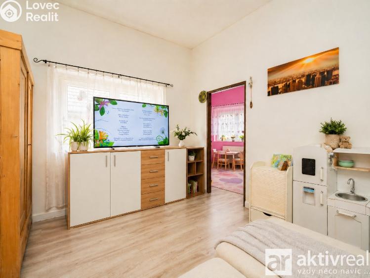 Prodej rodinného domu Dolní Zálezly, Mírové náměstí č. 20