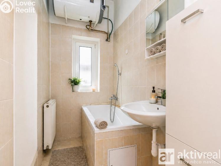 Prodej rodinného domu Dolní Zálezly, Mírové náměstí č. 24