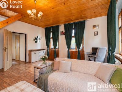 Prodej rodinného domu Dolní Zálezly, Mírové náměstí č. 4