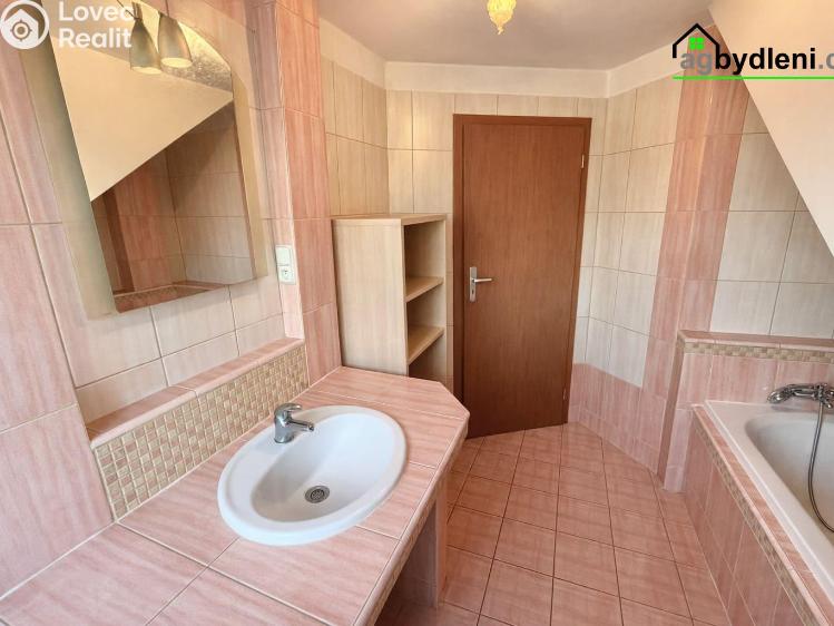 Pronájem atypického bytu Třemošná, Plzeňská 156 č. 6