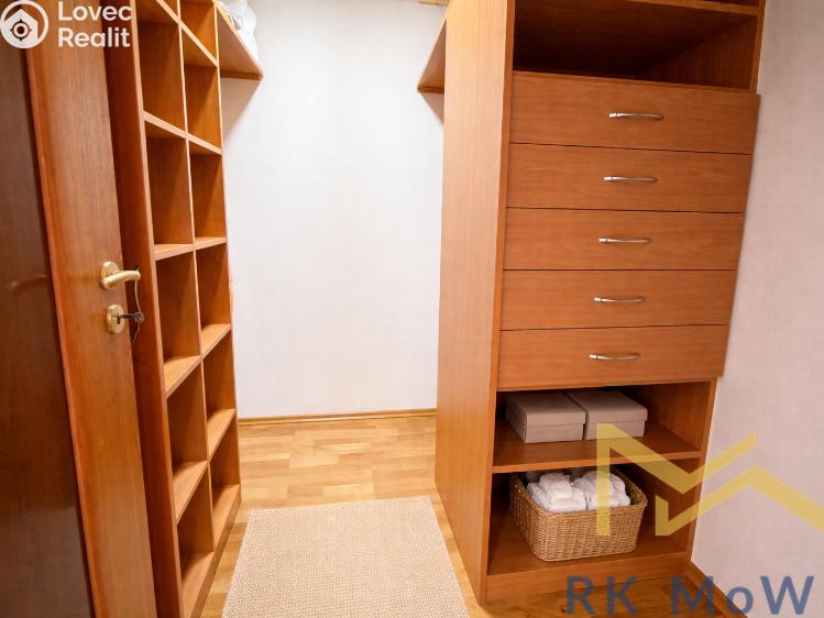 Продажа квартиры 1+1 Praha, Petržílkova č. 10